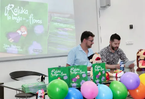 Agenda Ocio - Jaime Pedrero recibe un baño de cariño en la presentación de ‘Raluka, la bruja de las flores’